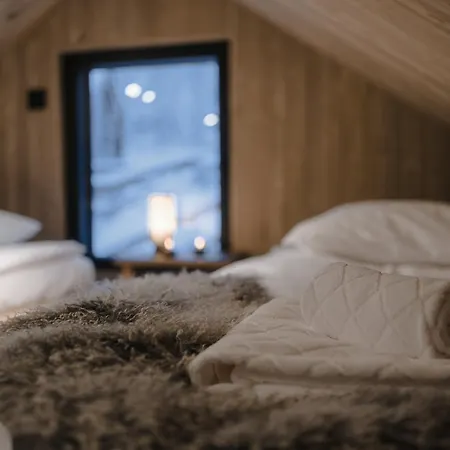 North Horizon 16d By Hilla