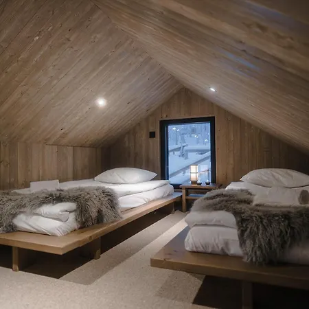 North Horizon 16d By Hilla * Levi