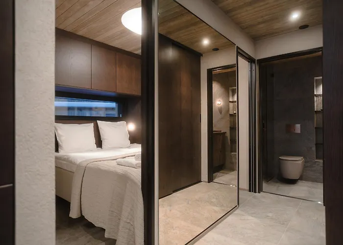 North Horizon 16d By Hilla * Levi